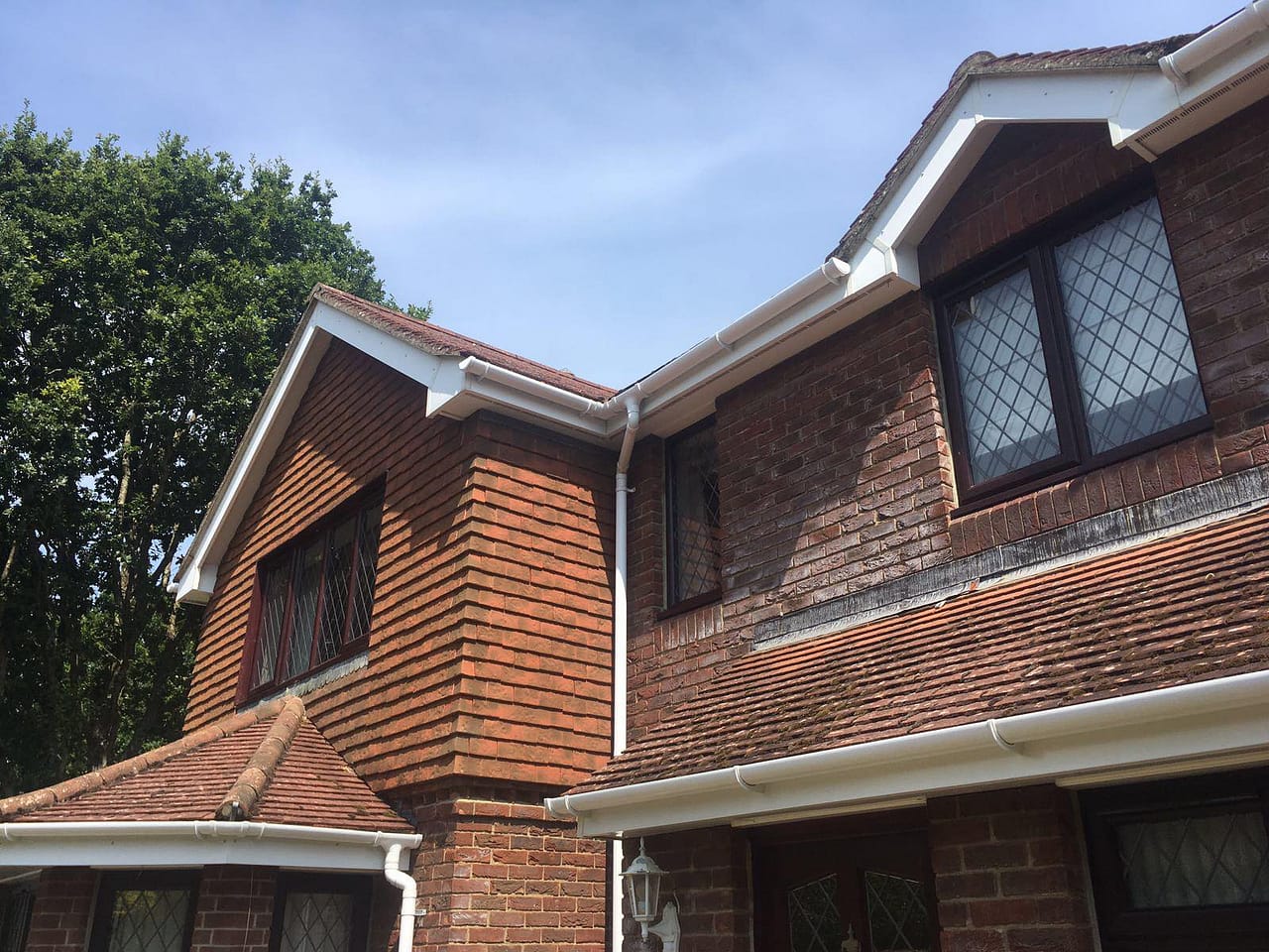 Newgents Isle of Wight Bins, Gutter Cleaning & External Jetwashing